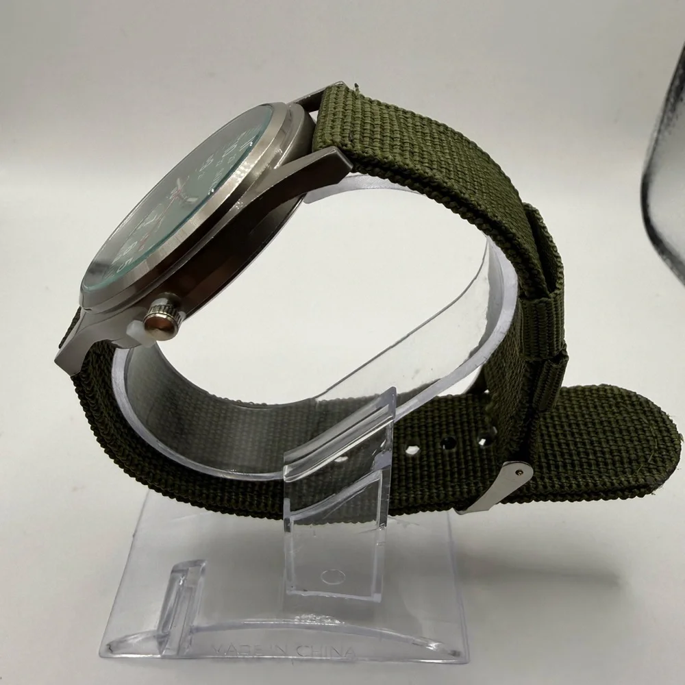 New Soki Canvas Green Face, Military Watch, Date Display, Men's (New Battery)